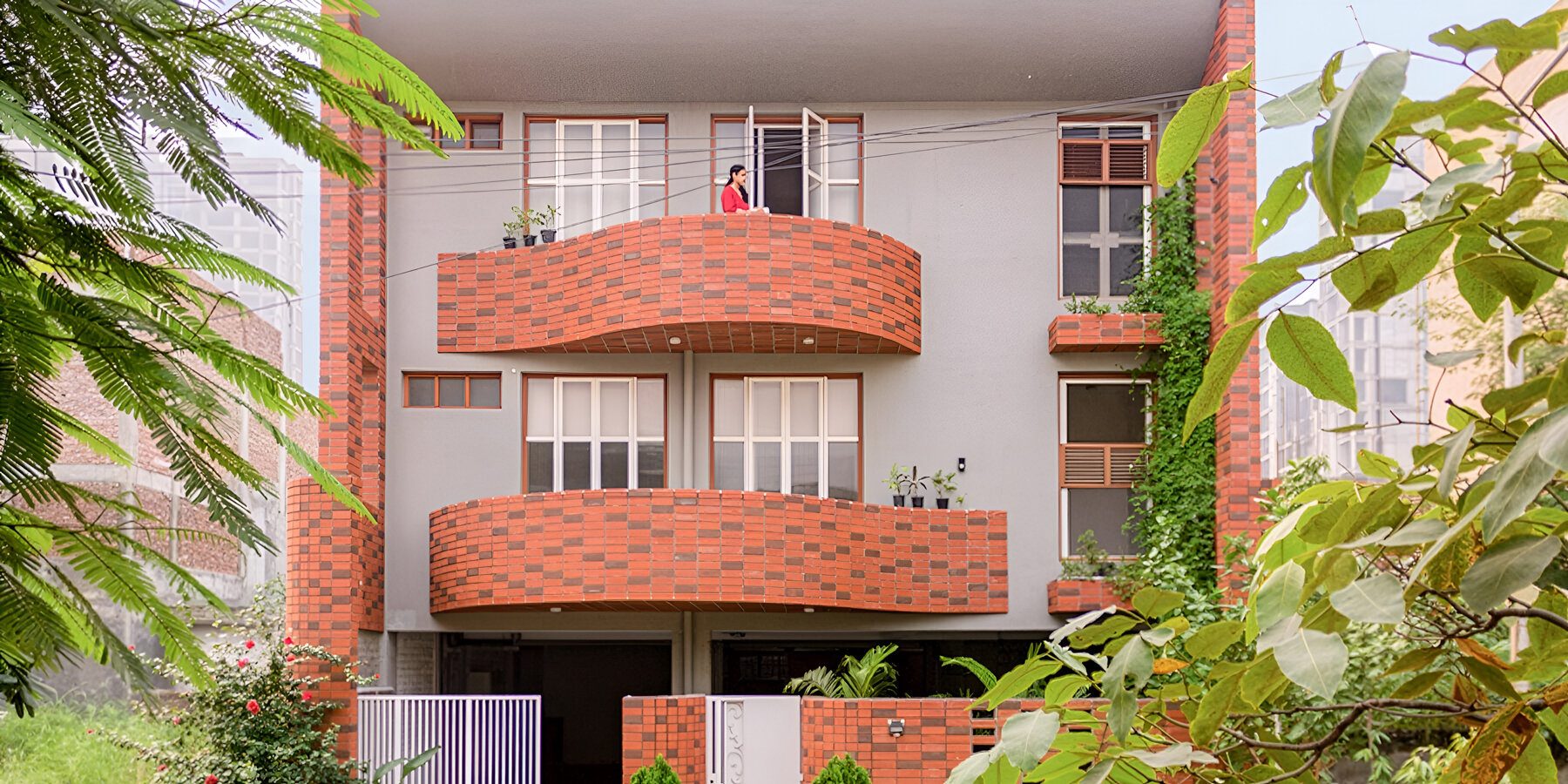 Three-floor residential building in a Hyderabad neighbourhood